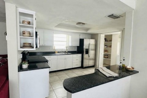 Villa ou maison à vendre à Port Richey, Floride: 2 chambres, 134.52 m2 № 2398634 - photo 5