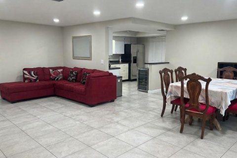 Villa ou maison à vendre à Port Richey, Floride: 2 chambres, 134.52 m2 № 2398634 - photo 7