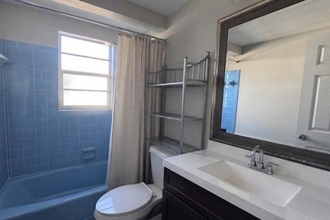 Villa ou maison à vendre à Port Richey, Floride: 2 chambres, 134.52 m2 № 2398634 - photo 16
