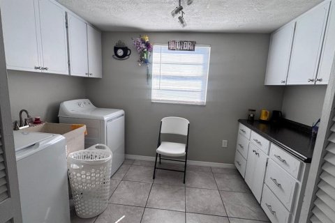 Villa ou maison à vendre à Port Richey, Floride: 2 chambres, 134.52 m2 № 2398634 - photo 15