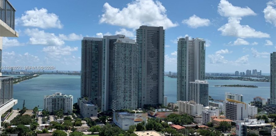 Кондоминиум с 1 спальней в Майами, Флорида № 2005105