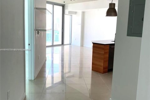 Снять в аренду кондоминиум в Майами, Флорида 1 спальня, 79.99м2, № 2005105 - фото 2