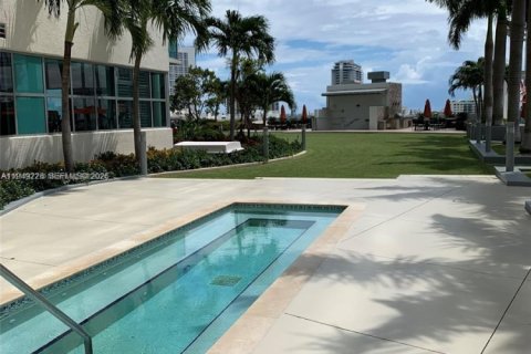 Снять в аренду кондоминиум в Майами, Флорида 1 спальня, 79.99м2, № 2005105 - фото 18