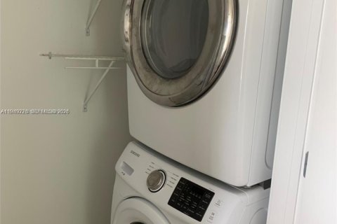 Снять в аренду кондоминиум в Майами, Флорида 1 спальня, 79.99м2, № 2005105 - фото 11