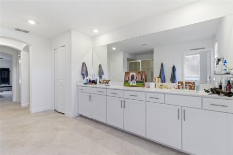Villa ou maison à vendre à Bradenton, Floride: 5 chambres, 302.58 m2 № 2138623 - photo 28
