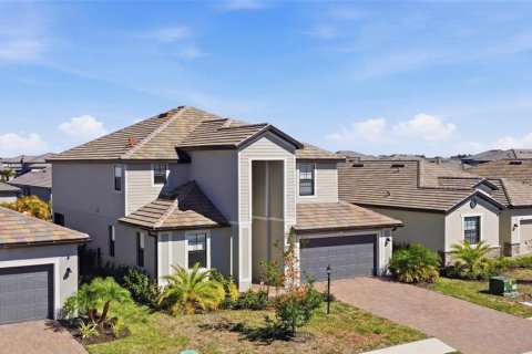 Villa ou maison à vendre à Bradenton, Floride: 5 chambres, 302.58 m2 № 2138623 - photo 2