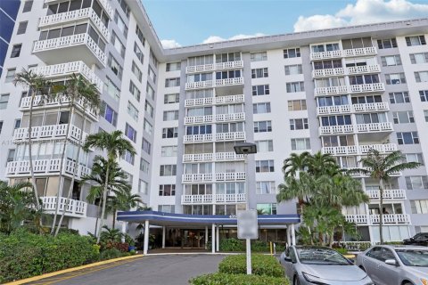 Condo in Hollywood, Florida, 2 bedrooms  № 2243928
