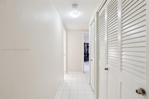 Copropriété à vendre à Hollywood, Floride: 2 chambres, 105.17 m2 № 2243928 - photo 11