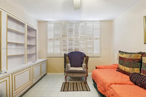 Copropriété à vendre à Hollywood, Floride: 2 chambres, 105.17 m2 № 2243928 - photo 22