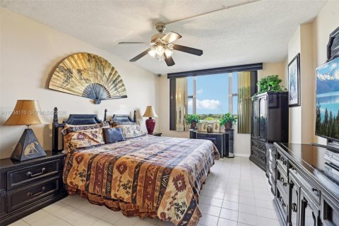 Copropriété à vendre à Hollywood, Floride: 2 chambres, 105.17 m2 № 2243928 - photo 14