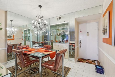 Copropriété à vendre à Hollywood, Floride: 2 chambres, 105.17 m2 № 2243928 - photo 6