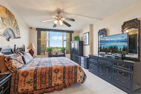 Copropriété à vendre à Hollywood, Floride: 2 chambres, 105.17 m2 № 2243928 - photo 15