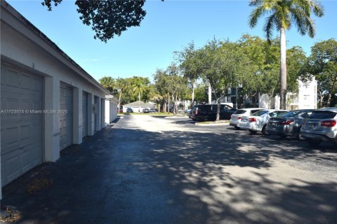 Condo in Tamarac, Florida, 2 bedrooms  № 1727081 - photo 26