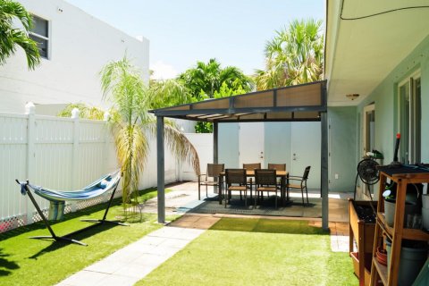 Villa ou maison à louer à Fort Lauderdale, Floride: 3 chambres, 106.84 m2 № 2300593 - photo 25