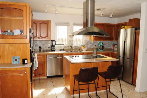 Villa ou maison à louer à Fort Lauderdale, Floride: 3 chambres, 106.84 m2 № 2300593 - photo 3