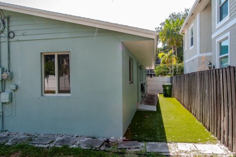 Villa ou maison à louer à Fort Lauderdale, Floride: 3 chambres, 106.84 m2 № 2300593 - photo 27