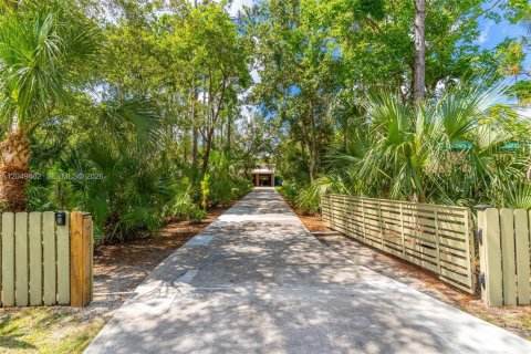 House in Homestead, Florida 4 bedrooms, 193.42 sq.m. № 2263449 - photo 2