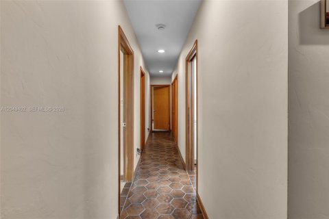 House in Homestead, Florida 4 bedrooms, 193.42 sq.m. № 2263449 - photo 16