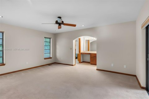 House in Homestead, Florida 4 bedrooms, 193.42 sq.m. № 2263449 - photo 29