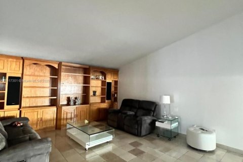 Casa en venta en Miami, Florida, 5 dormitorios, 201.04 m2 № 1972041 - foto 5