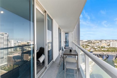 Copropriété à vendre à Miami, Floride: 3 chambres, 138.05 m2 № 1811508 - photo 17
