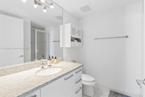Copropriété à vendre à Miami, Floride: 3 chambres, 138.05 m2 № 1811508 - photo 24