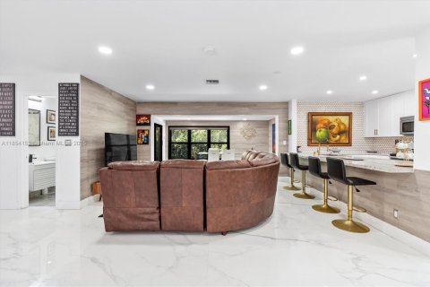 Купить виллу или дом в Окленд-Парк, Флорида 3 спальни, 197.88м2, № 1874961 - фото 3