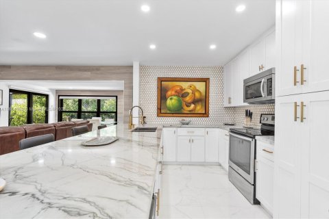 Купить виллу или дом в Окленд-Парк, Флорида 3 спальни, 197.88м2, № 1874961 - фото 6