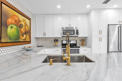 Купить виллу или дом в Окленд-Парк, Флорида 3 спальни, 197.88м2, № 1874961 - фото 10