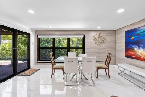 Купить виллу или дом в Окленд-Парк, Флорида 3 спальни, 197.88м2, № 1874961 - фото 12