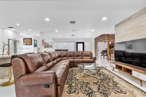 Купить виллу или дом в Окленд-Парк, Флорида 3 спальни, 197.88м2, № 1874961 - фото 13