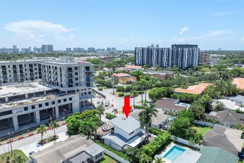 Купить виллу или дом в Окленд-Парк, Флорида 3 спальни, 197.88м2, № 1874961 - фото 2