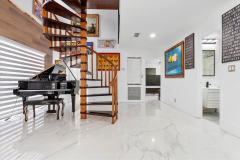 Купить виллу или дом в Окленд-Парк, Флорида 3 спальни, 197.88м2, № 1874961 - фото 14