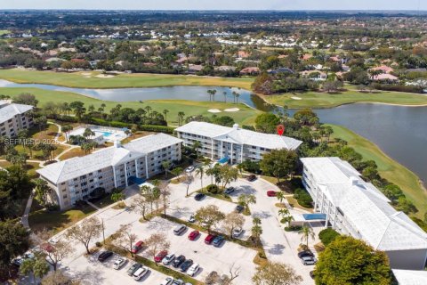 Condominio en venta en West Palm Beach, Florida, 2 dormitorios, 133.97 m2 № 2005444 - foto 5