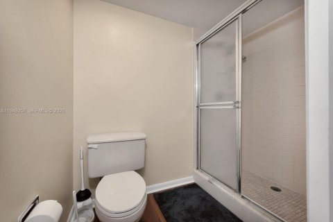 Condominio en venta en West Palm Beach, Florida, 2 dormitorios, 133.97 m2 № 2005444 - foto 25