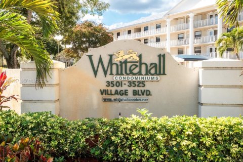 Condominio en venta en West Palm Beach, Florida, 2 dormitorios, 133.97 m2 № 2005444 - foto 2