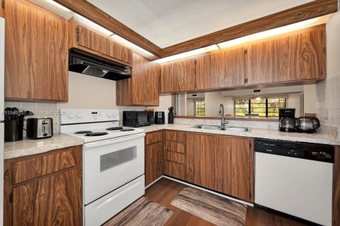 Condominio en venta en West Palm Beach, Florida, 2 dormitorios, 133.97 m2 № 2005444 - foto 16