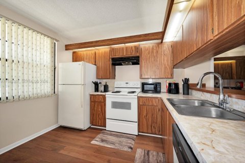 Condominio en venta en West Palm Beach, Florida, 2 dormitorios, 133.97 m2 № 2005444 - foto 17