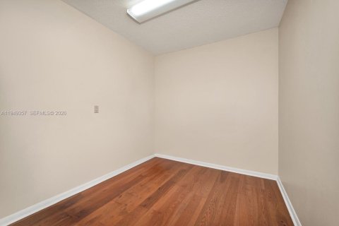 Condominio en venta en West Palm Beach, Florida, 2 dormitorios, 133.97 m2 № 2005444 - foto 18