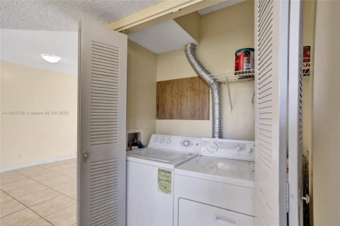 Appartement à louer à Miramar, Floride: 2 chambres, 77.29 m2 № 1945485 - photo 16