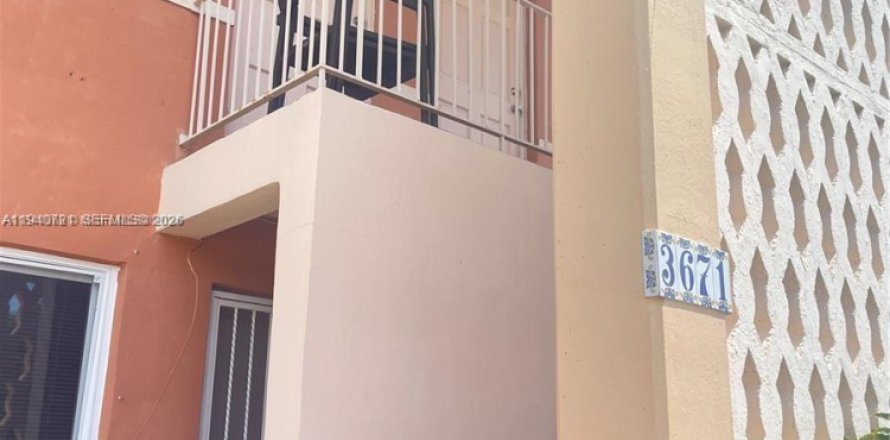 Condo in Miami, Florida, 1 bedroom  № 1998235