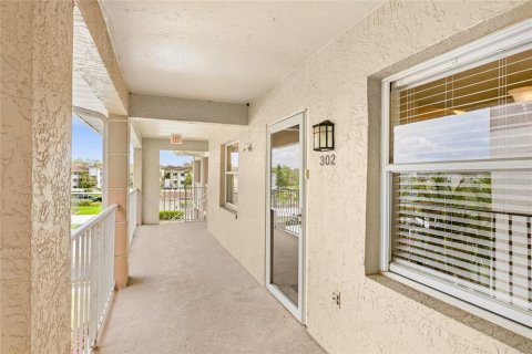 Condo in Bradenton, Florida, 2 bedrooms  № 2403574 - photo 7