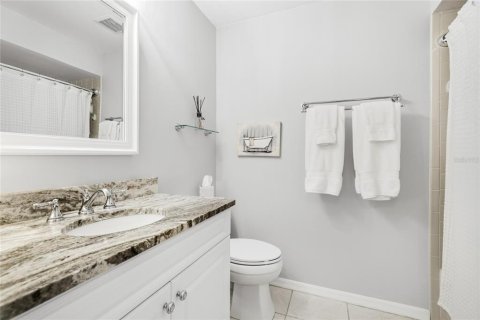 Condo in Bradenton, Florida, 2 bedrooms  № 2403574 - photo 27