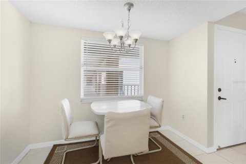 Condo in Bradenton, Florida, 2 bedrooms  № 2403574 - photo 15