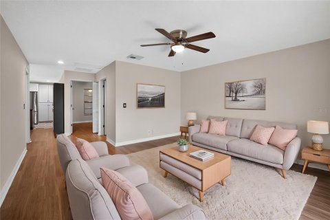 House in Palm Harbor, Florida 2 bedrooms, 106.65 sq.m. № 2204700 - photo 21