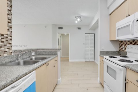 Снять в аренду кондоминиум в Нейплс, Флорида 1 спальня, 69.12м2, № 2089396 - фото 10