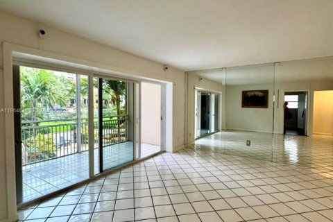 Купить кондоминиум в Бока-Ратон, Флорида 2 спальни, 89.19м2, № 2044804 - фото 6