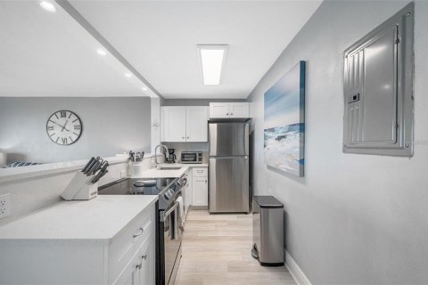 Copropriété à louer à Indian Shores, Floride: 1 chambre, 66.43 m2 № 2408242 - photo 14