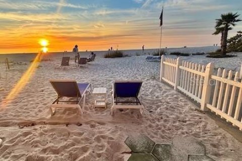 Copropriété à louer à Indian Shores, Floride: 1 chambre, 66.43 m2 № 2408242 - photo 2