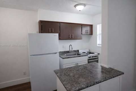Apartment in Hialeah, Florida 1 bedroom, 63.17 sq.m. № 2067986